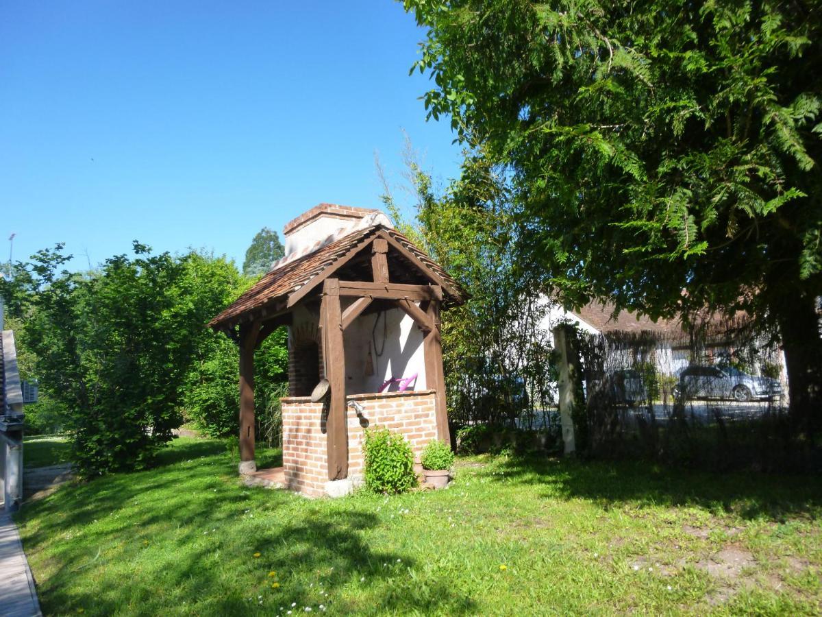 Hotel De La Bonnheure Bracieux Exterior foto